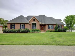 210 Kanawha Ave, Nitro, WV 25143