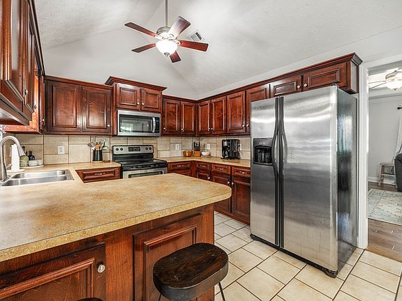 5th image of 163 Lee Road 2158