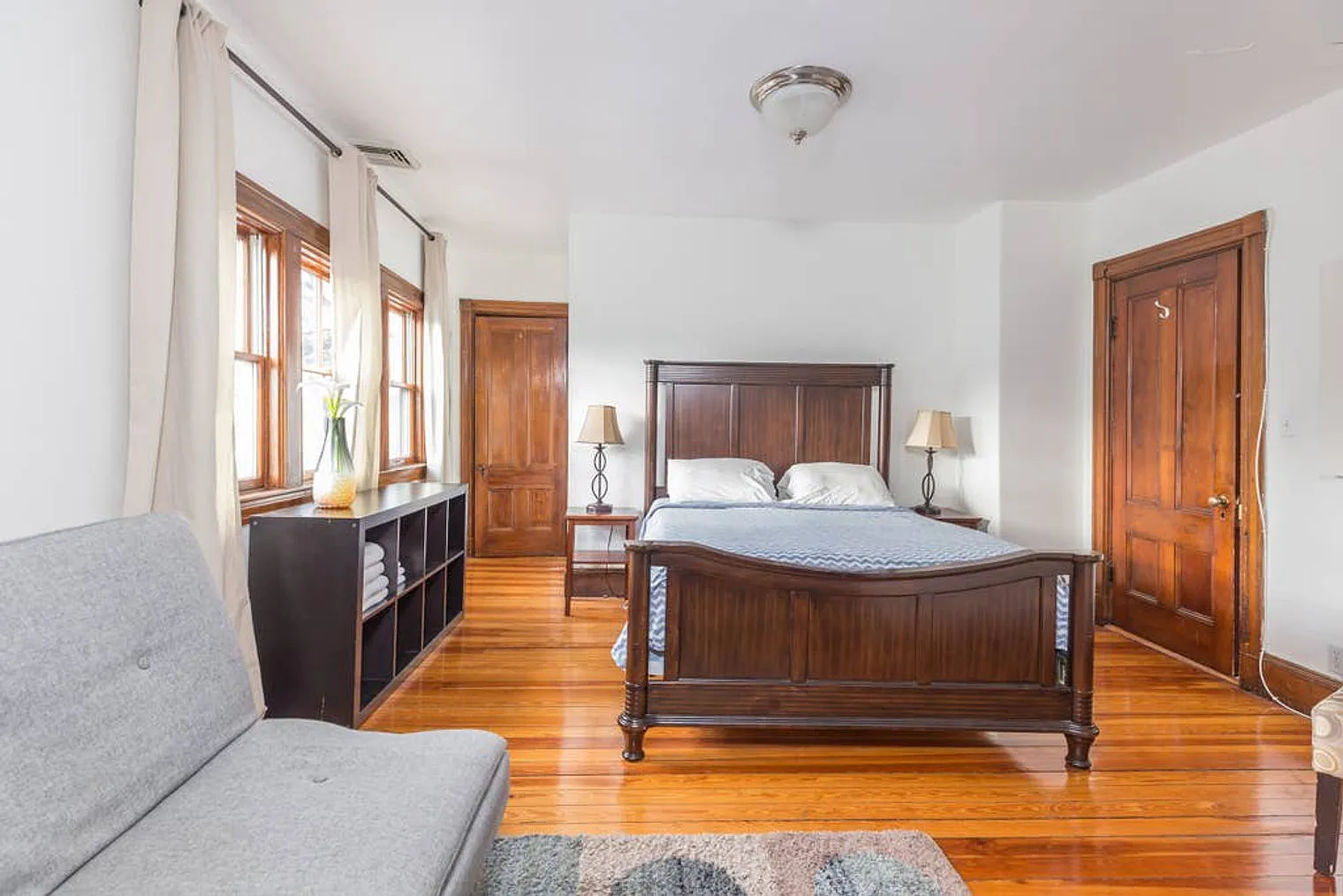 3 bed, 1.0 bath, $5,967 — Photo 4