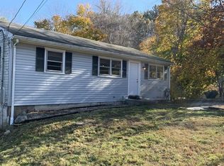 98 Elm St, Kingston, MA 02364