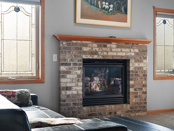 2nd image of 130 Potomac Pl