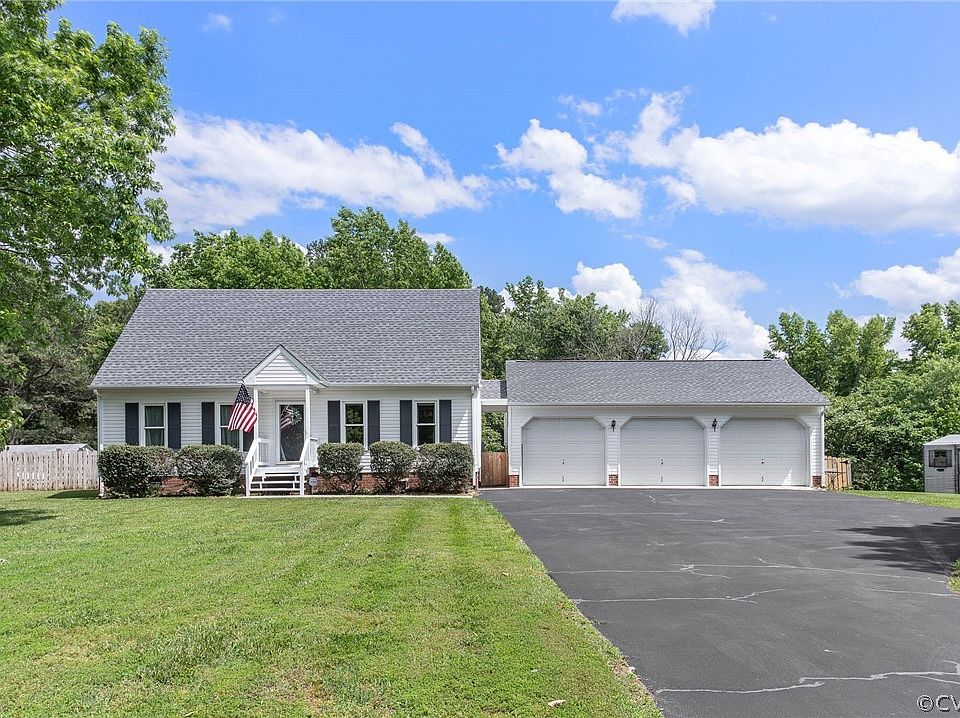 1st image of 425 N Mullens Ln