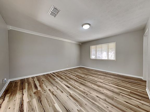 5th image of 1846 Grove Park Dr