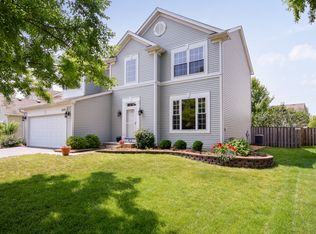 2589 Red Hawk Ridge Dr, Aurora, IL 60503