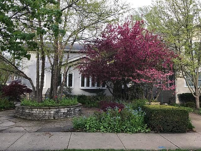 1st image of 2431 Hastings Ave