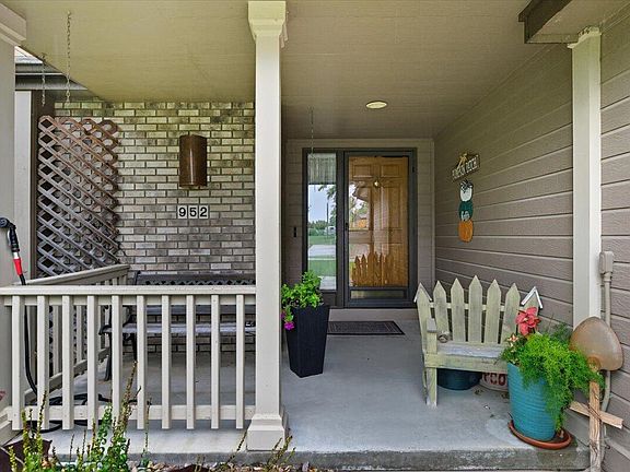 4th image of 952 Tower Ridge Holw