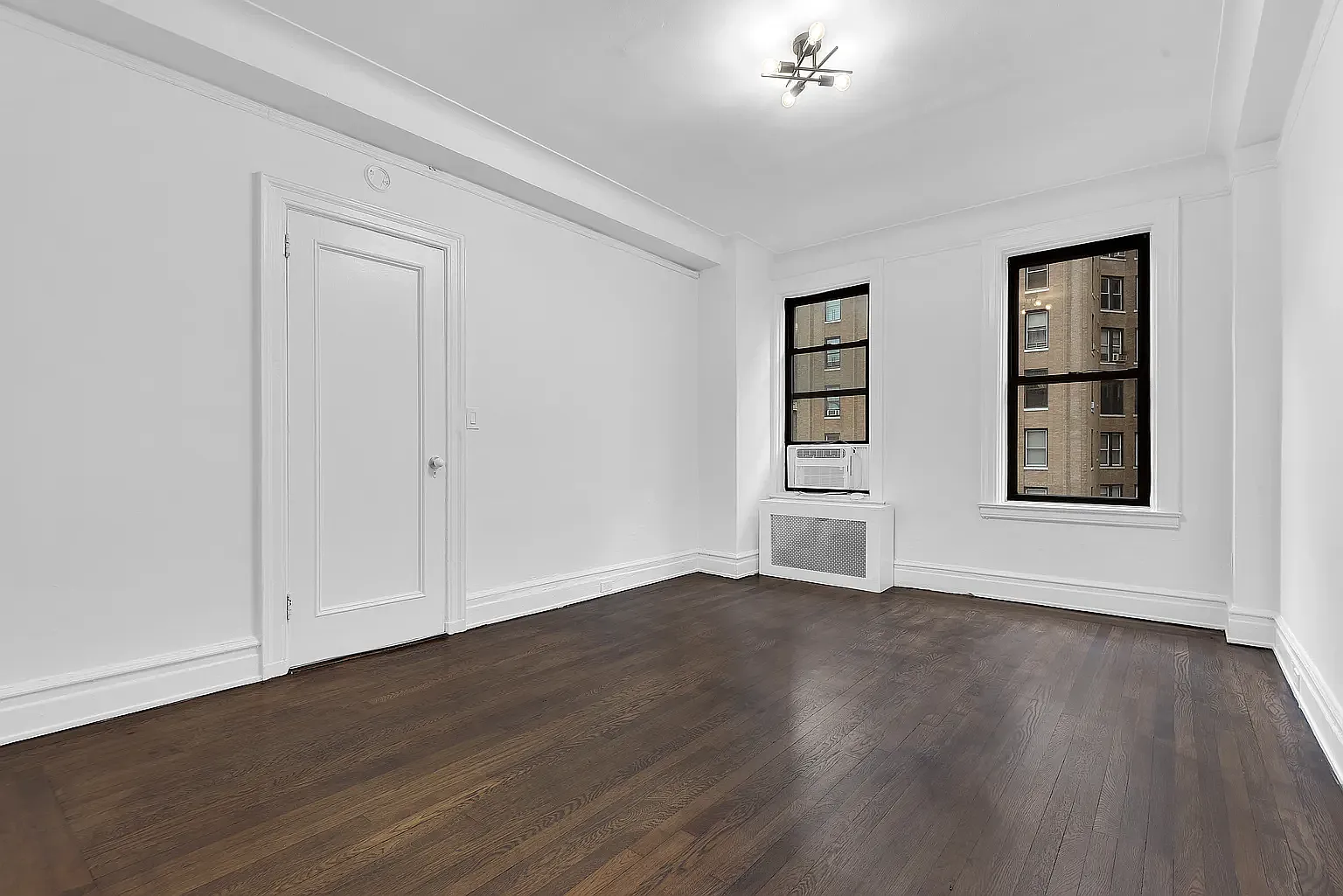 915 West End Avenue — Photo 2
