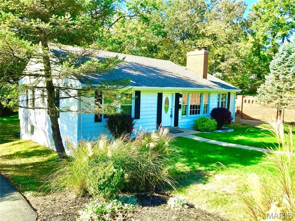 307 W Old Watson Rd, Saint Louis, MO 63119