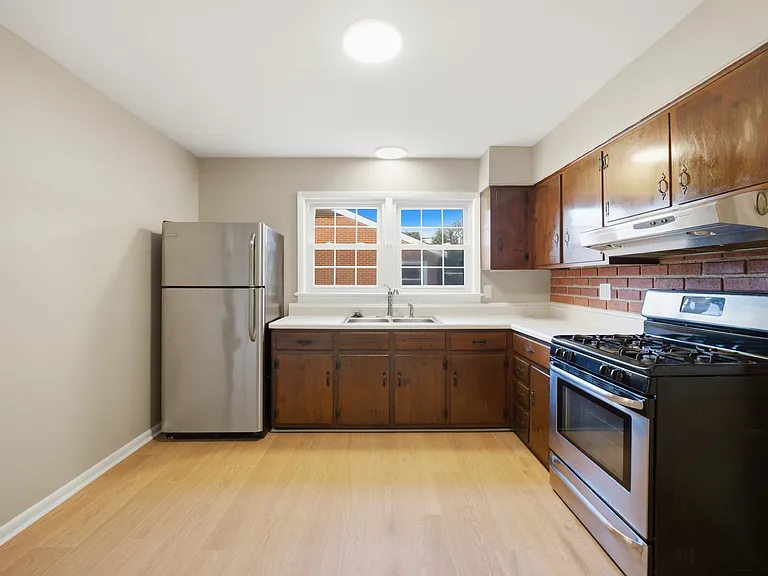 1210 Pansy St — Photo 13