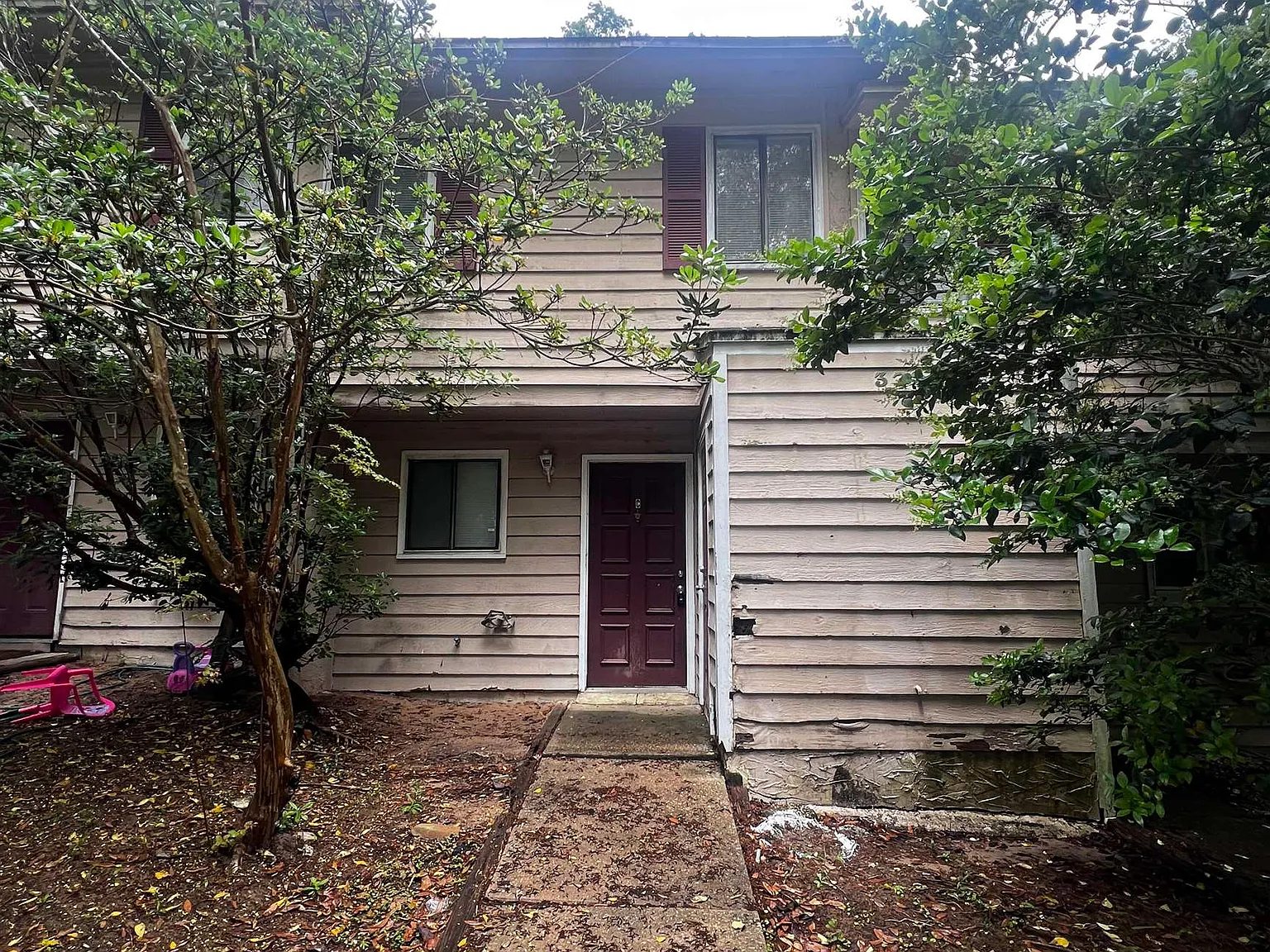 2 bed, 1.5 bath, 1000 sqft, $1,100 — Photo 1