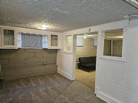 1027 Charleston St — Photo 13