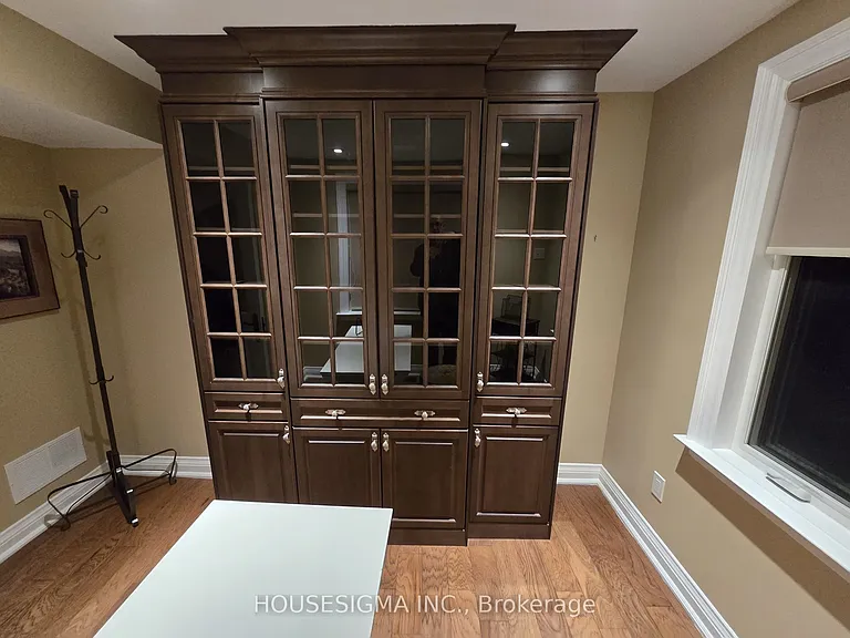 12020 Woodbine Ave — Photo 8