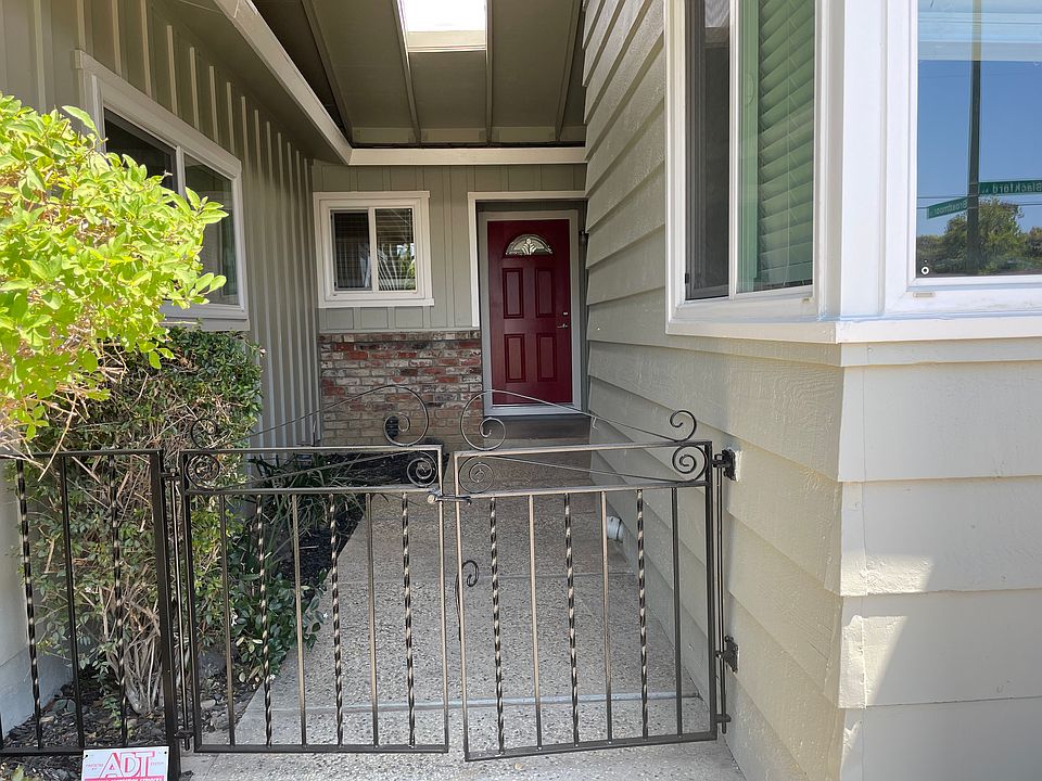 2nd image of 4711 Blackford Ave