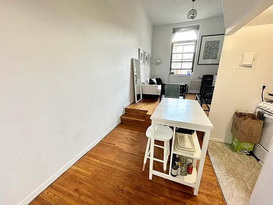 Rented by J PRESTON AND ASSOCIATES INC | media 12