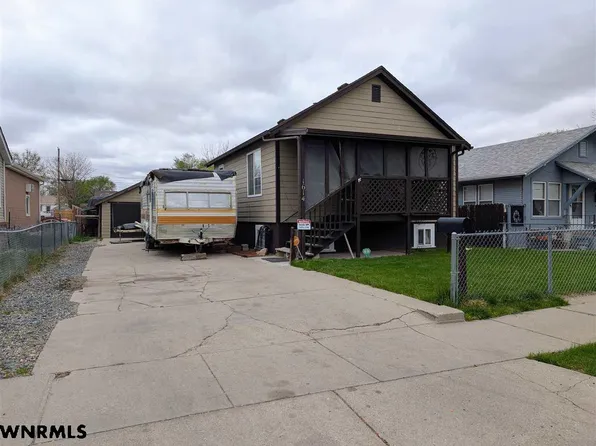 1614 14th Ave, Scottsbluff, NE 69361