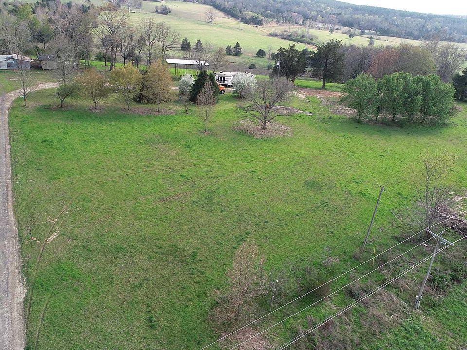 1st image of 662 Highway 225 E