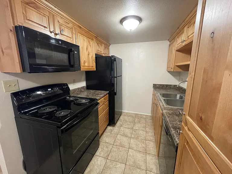 53 E 600 N — Photo 2