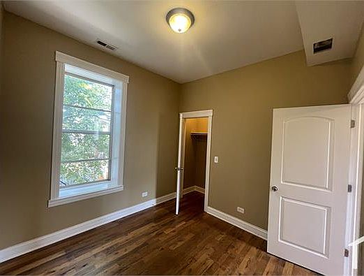 4th image of 1448 S Hamlin Ave APT 2R