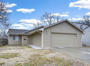 220 E Main St, Augusta, KS 67010