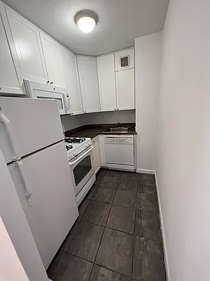 Rented by Olnick Organization | media 3