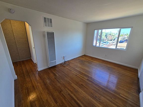 2nd image of 3332 32nd St #3336
