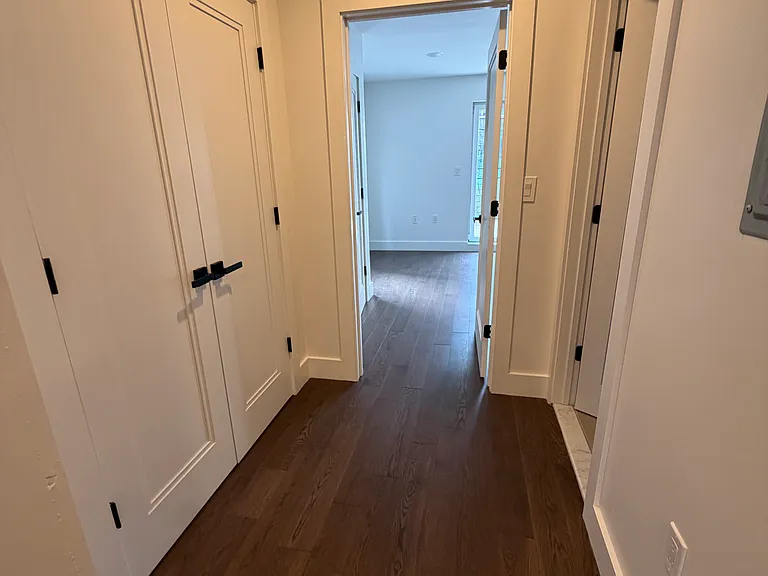 195 Bay St #2B — Photo 4