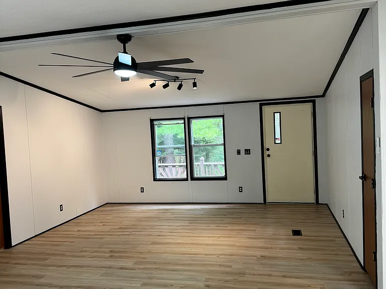 5637 Fitzwater Rd — Photo 9