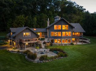 E9512 Freedom Rd, North Freedom, WI 53951