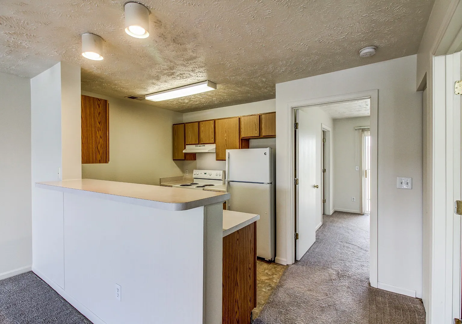 Riverbend Apartment Homes — Photo 2