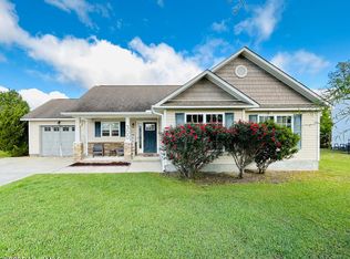 300 Dillard Ln, Richlands, NC 28574