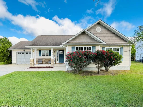 300 Dillard Lane, Richlands, NC 28574