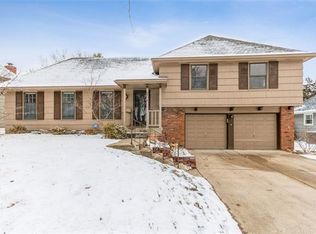 6316 W 101st St, Overland Park, KS 66212