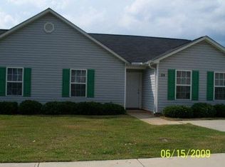 228 Cornerstone Ct, Simpsonville, SC 29681