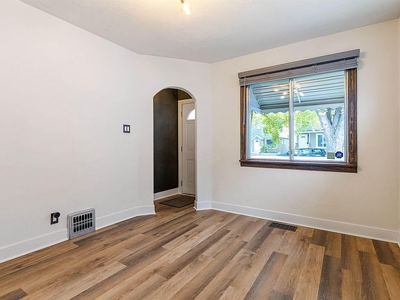 4th image of 11414 84th St NW