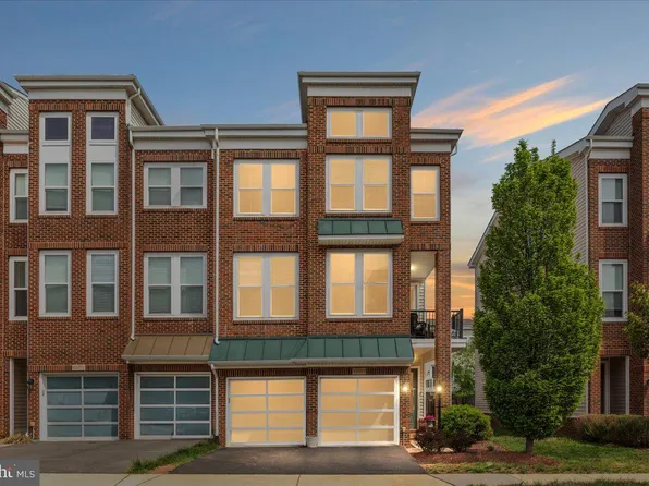 42272 Knotty Oak Ter, Ashburn, VA 20148