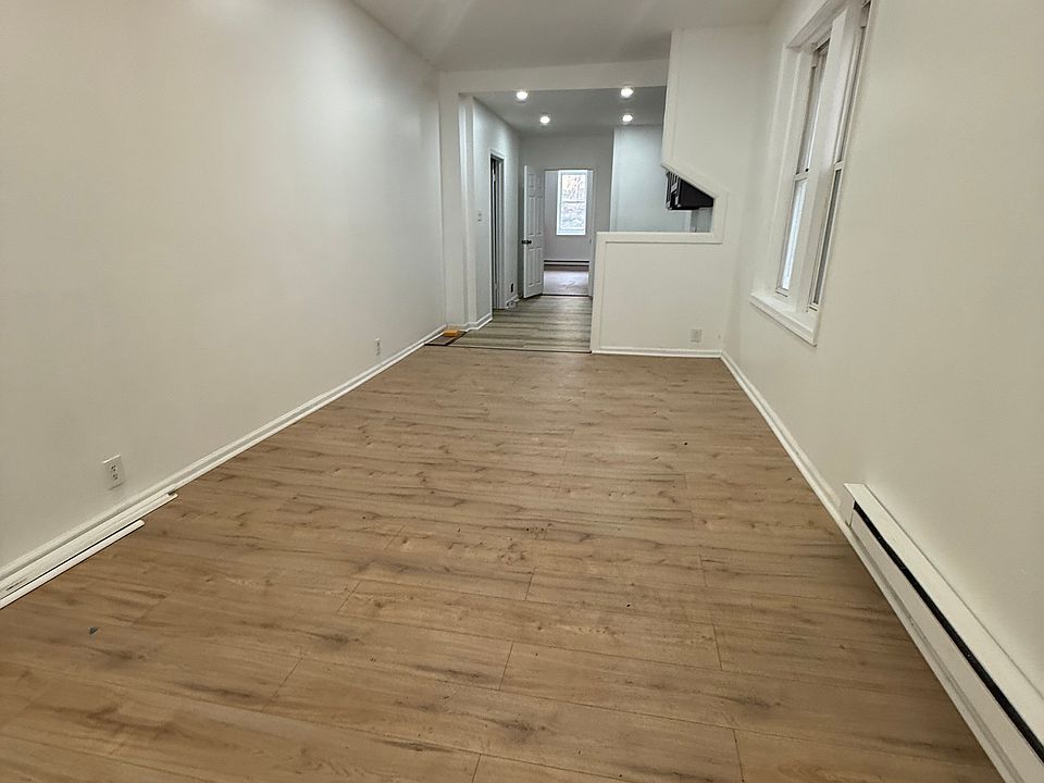 1st image of 151 W Apsley St #1