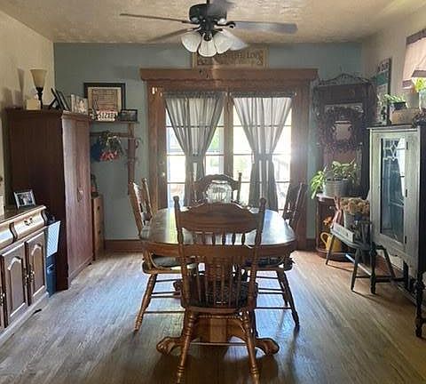 5th image of 536 Townsend Ave