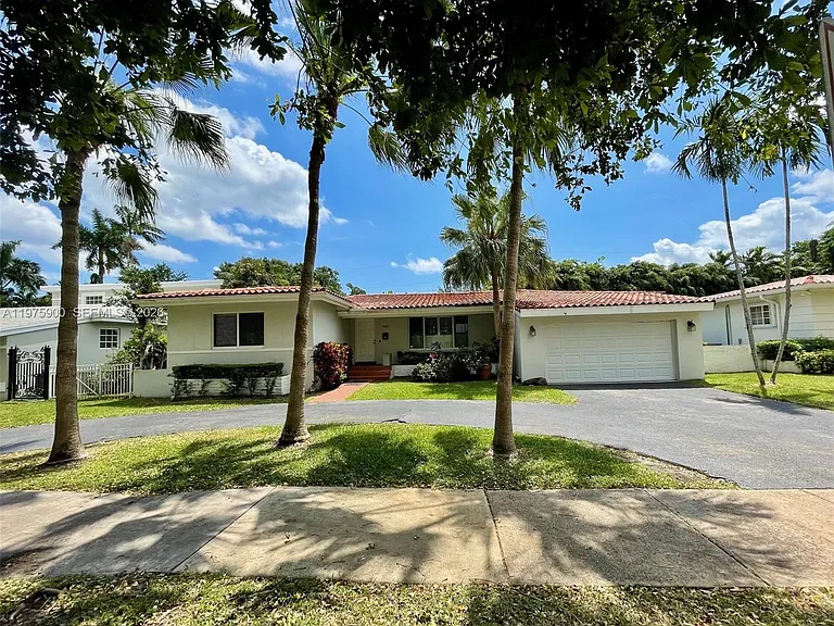 1420 Baracoa Ave — Photo 1
