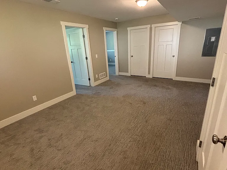 137 Clark St #137 — Photo 7