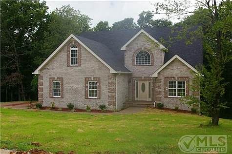 1st image of 16 Pebble Brook Dr