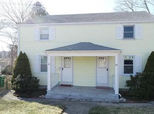 49 Summer St, Waterford, CT 06385