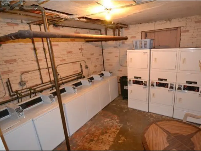 Kedzie Property — Photo 17