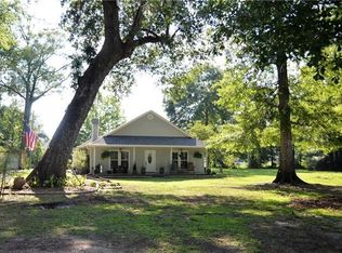 12213 Beco Rd, Saint Amant, LA 70774