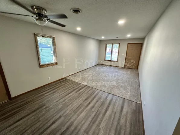 1318 N 18th St, Beatrice, NE 68310