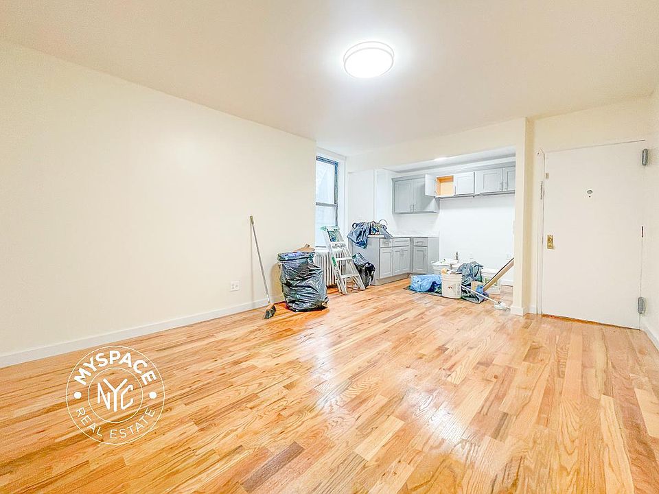 1st image of 381 Berry St #4A