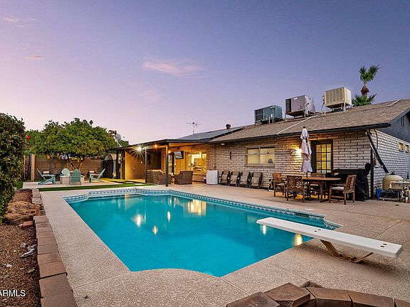 4th image of 2960 E LARKSPUR Drive