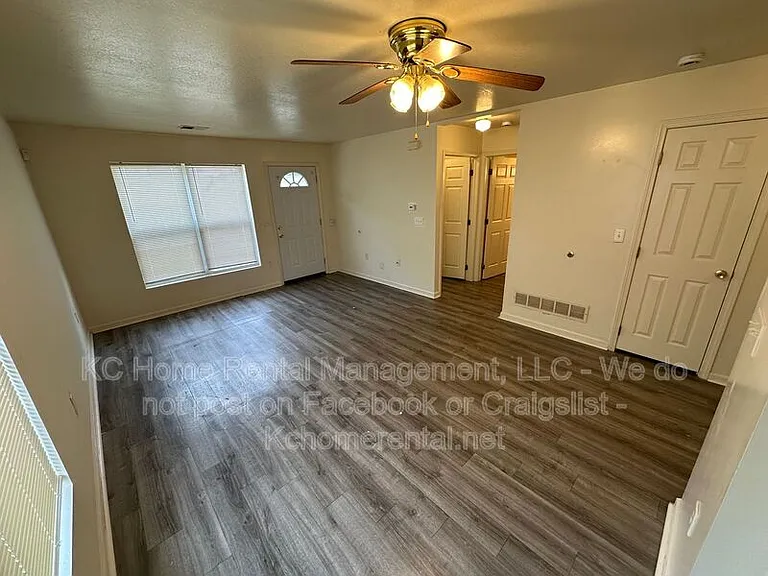 4319 Jackson Ave — Photo 4