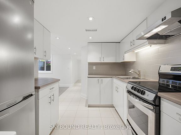 5th image of 243 Keele St
