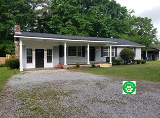 303 Hampton Rd NW, Hartselle, AL 35640