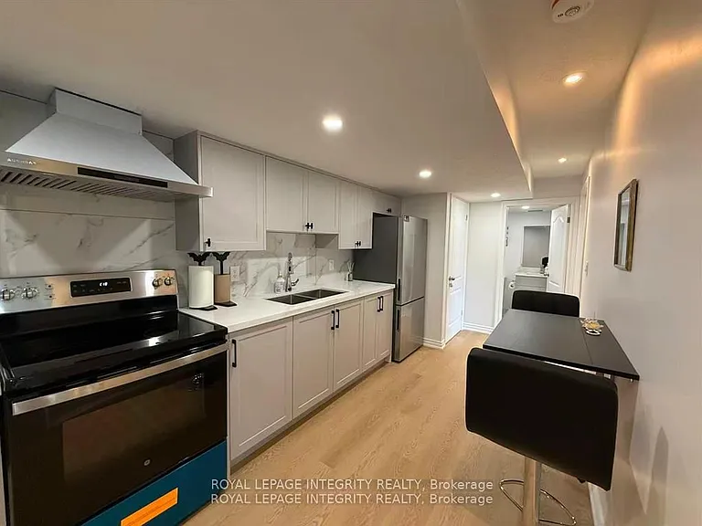 926 Fletcher Cir #BASEMENT — Photo 1